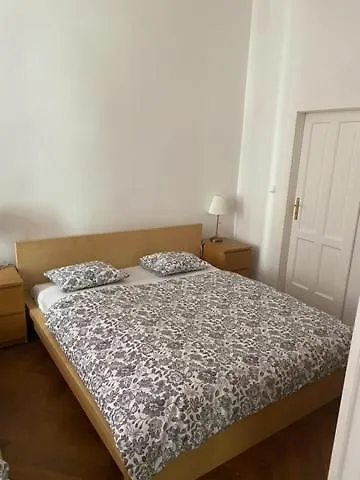 Large 3 Bedroom Family Apartment Close To The River Prague