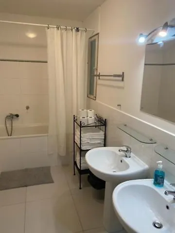Large 3 Bedroom Family Apartment Close To The River Prague